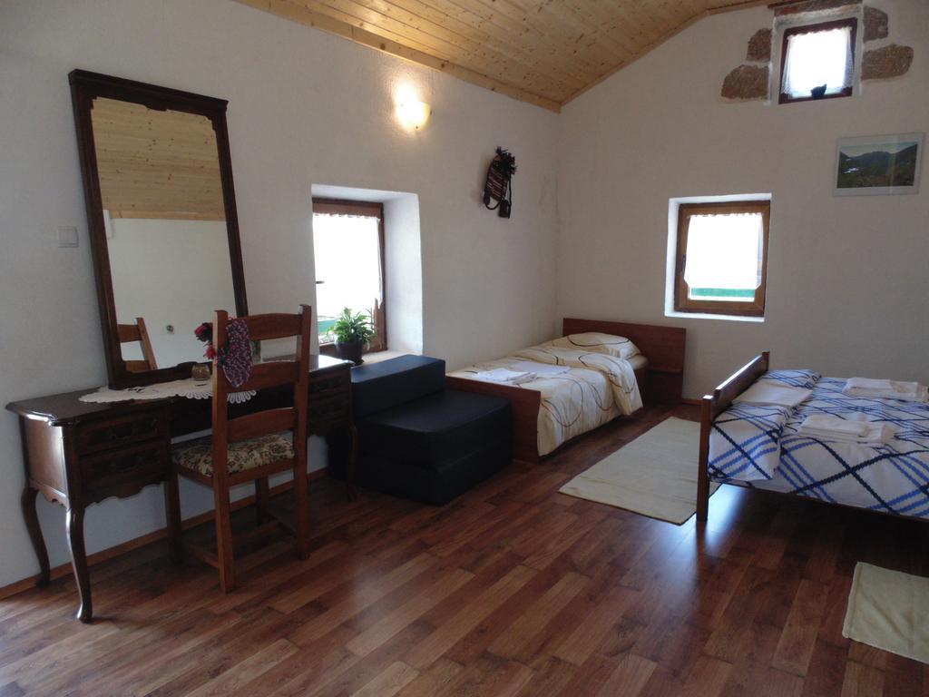 Holiday Home Paklenica 스타리그라드 파클레니차 외부 사진