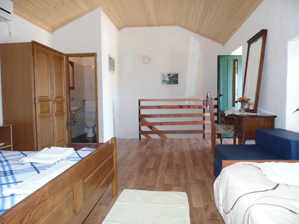 Holiday Home Paklenica 스타리그라드 파클레니차 외부 사진