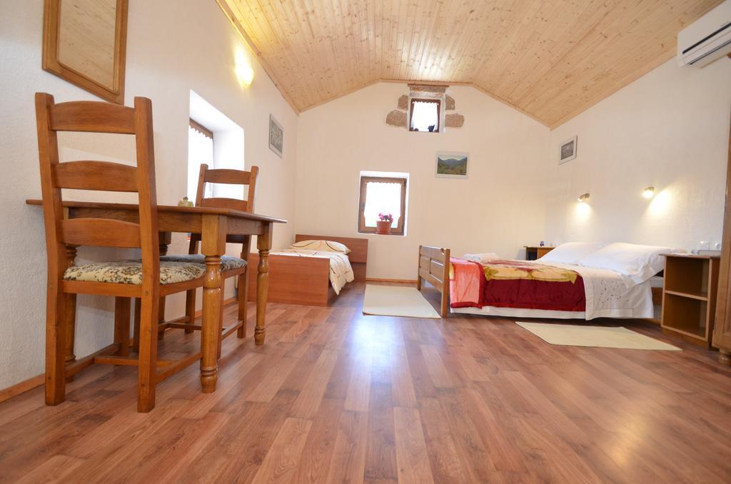 Holiday Home Paklenica 스타리그라드 파클레니차 외부 사진