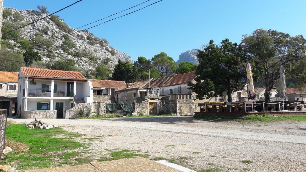 Holiday Home Paklenica 스타리그라드 파클레니차 외부 사진