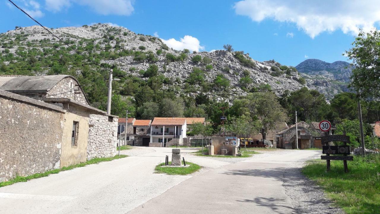 Holiday Home Paklenica 스타리그라드 파클레니차 외부 사진